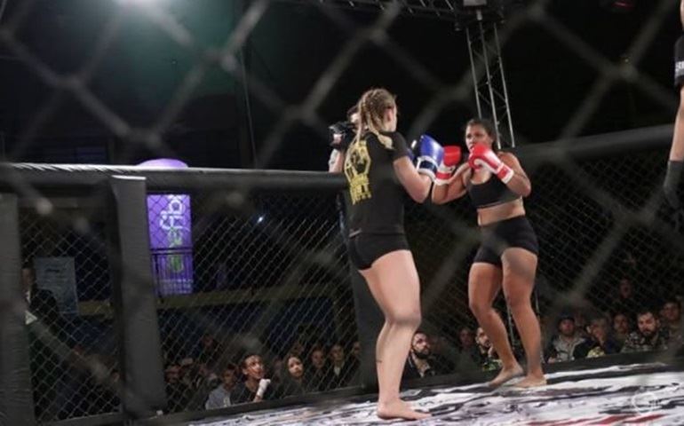 Casa cheia no evento Strike do Vale Fight