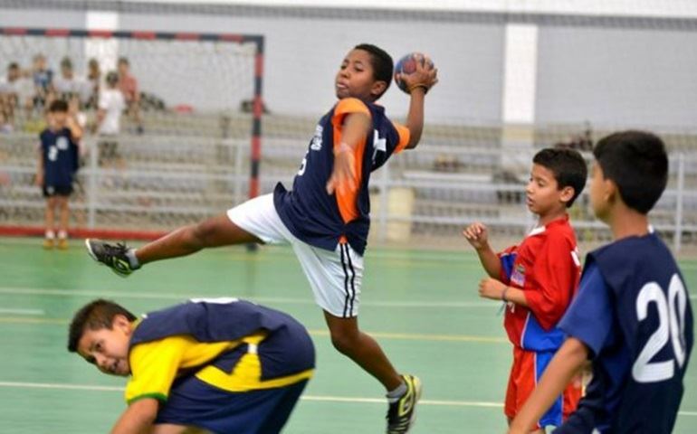 Aos esportistas: confira os horários da Escolinha de Handebol