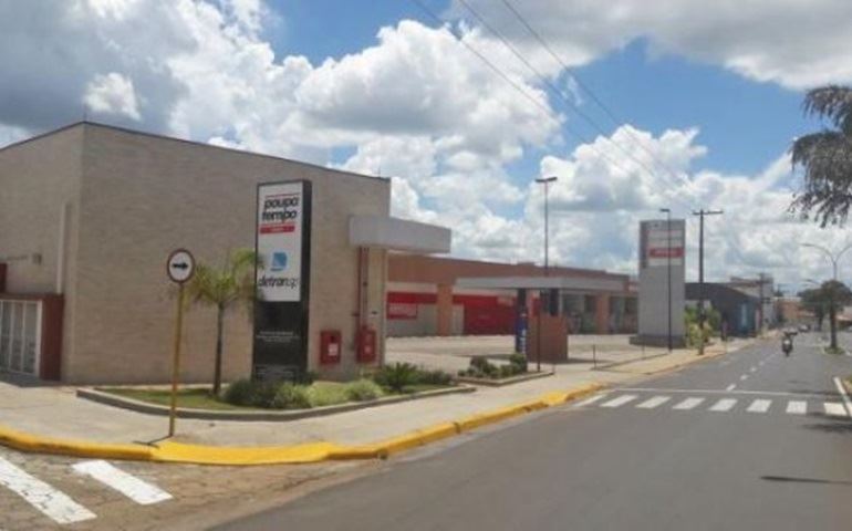 Avenida Major Rangel ainda não conta com nova iluminação prometida