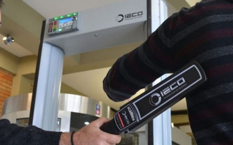 CASAS DE SHOWS DE AVARÉ TERÃO QUE INSTALAR DETECTORES DE METAIS