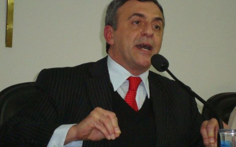 Tribunal de Contas do Estado aplica multa a ex-prefeito de Avaré por dispensa de licitação