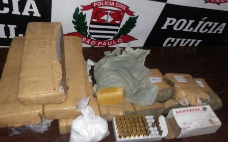 Mulher é presa com tabletes de maconha em rodoviária de Itapeva