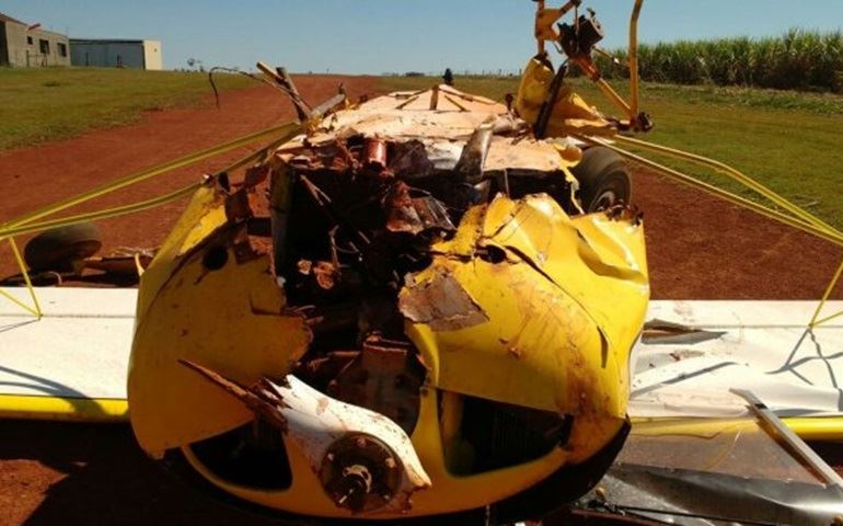 ACIDENTE DE AVIÃO DEIXA DUAS PESSOAS GRAVEMENTE FERIDAS EM ITAÍ