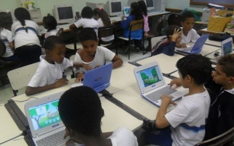 Prefeitura não resolve aulas de informática
