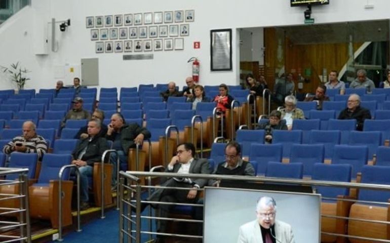 Câmara aprova aumento do vale alimentação