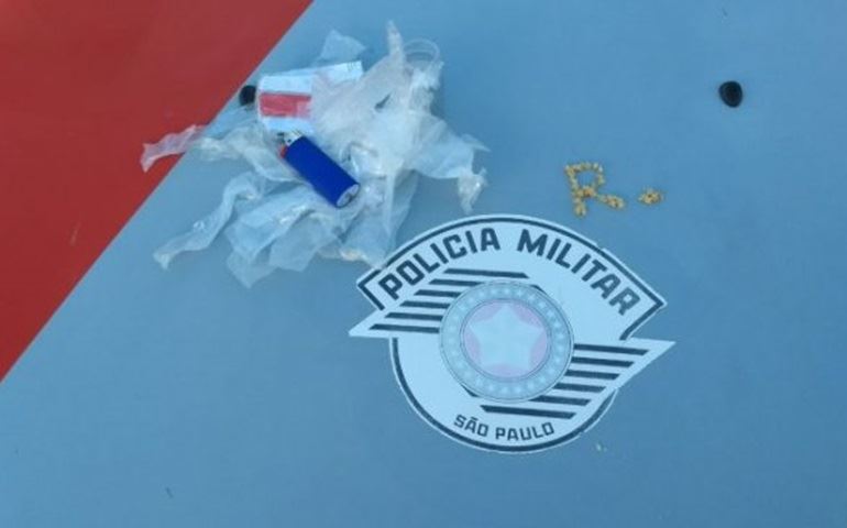 ADOLESCENTE DE 14 ANOS É APREENDIDO COM QUASE 40 PEDRAS DE CRACK EM AVARÉ