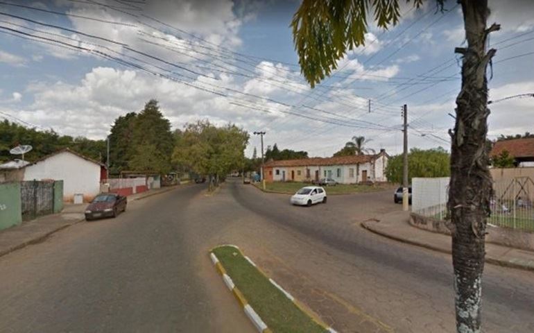 Adolescente é apreendido por agredir e jogar ex-companheiro da mãe dentro de poço