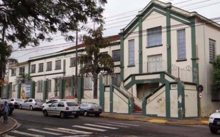 Frea recebe inscrições para vestibular 2018 até o próximo dia 21