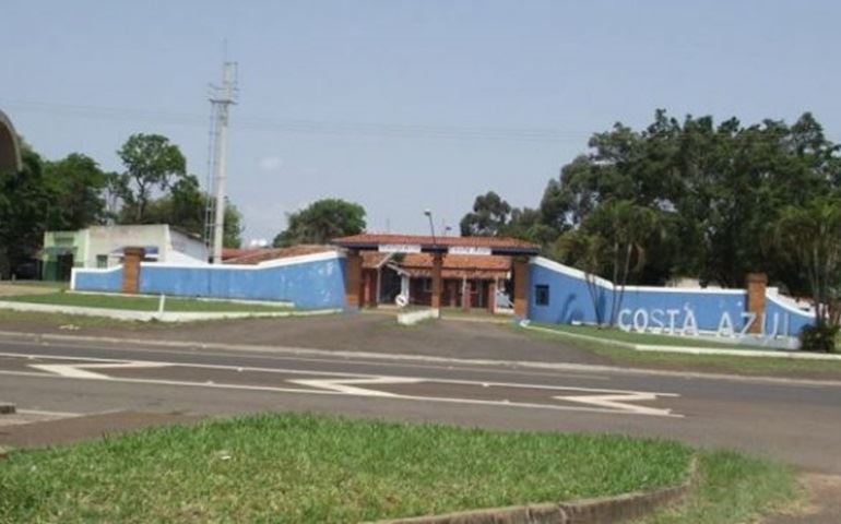 MORADORES DO BAIRRO ?COSTA AZUL? QUEREM MELHORIAS AO INVÉS DE CARNAVAL