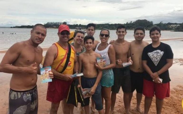 Bombeiros promovem campanha de prevenção a afogamentos em Avaré