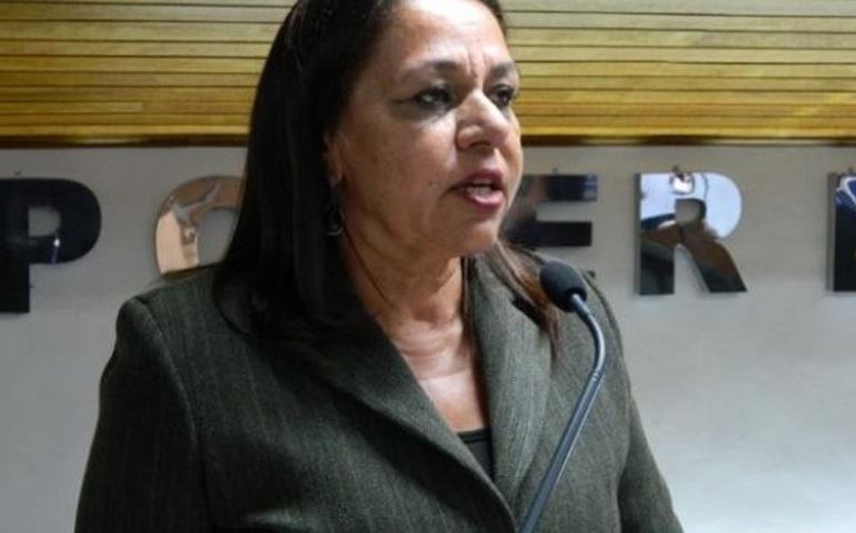 Marialva quer saber quanto a prefeitura vai gastar na contratação dos 11 ônibus escolares