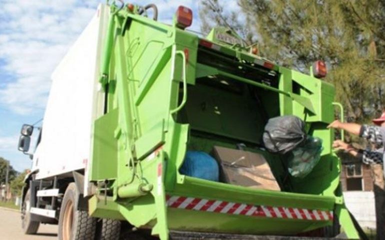 PREFEITURA REVOGA PREGÃO PARA CONTRATAÇÃO DE EMPRESA PARA COLETA DE LIXO