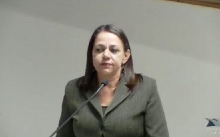 PREFEITO ESTARIA TIRANDO RECURSOS DE OUTROS SETORES PARA TERCEIRIZAR A COLETA DE LIXO