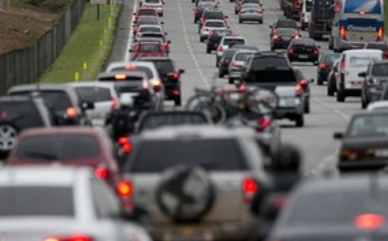Balanço aponta tráfego de 490 mil veículos no feriado do Dia do Trabalhador na região