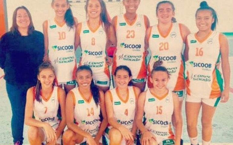 TIME DE BASQUETE DA UNIMED DISPUTA FINAL DOS JOGOS DA JUVENTUDE
