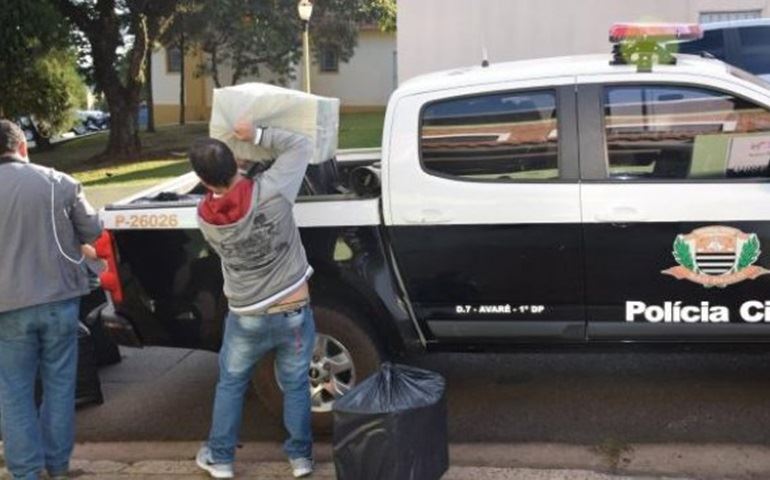 Polícia Civil descobre depósito de cigarros contrabandeados