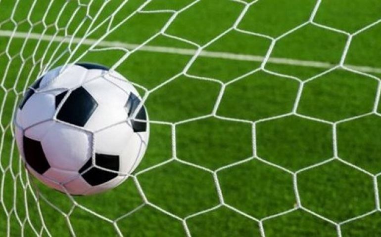 Projeto '1ª Defesa' em Avaré, dá aulas de como ser um goleiro