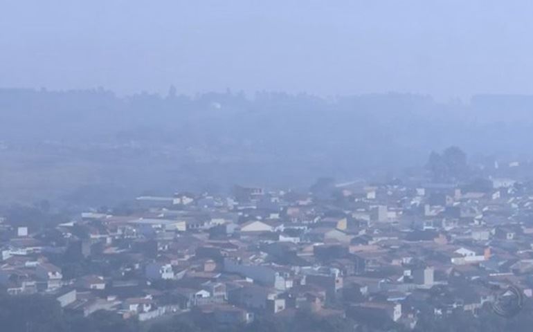 Aumento no número de queimadas assusta moradores na região de Itapetininga