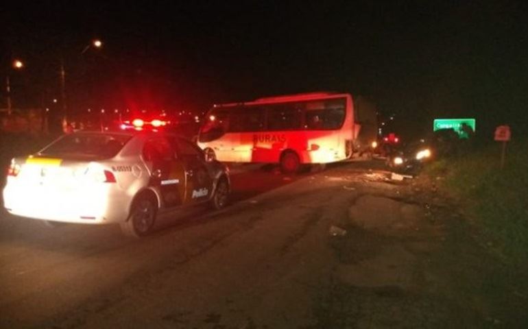 Acidente entre três veículos deixa morto e feridos em rodovia de Boituva