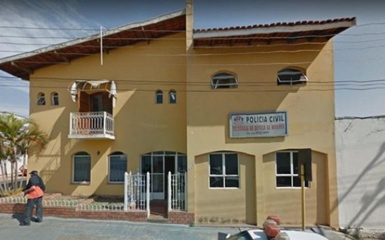 Polícia investiga homem suspeito de estuprar filha adolescente da namorada em Avaré