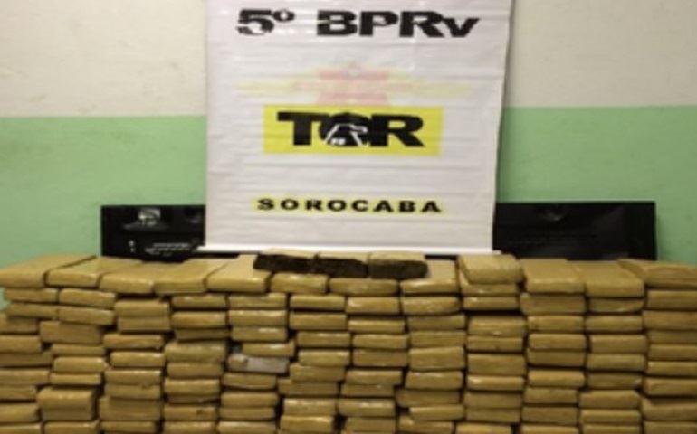 POLÍCIA MILITAR RODOVIÁRIA APREENDE 121 KG DE MACONHA