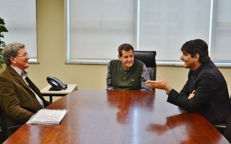 Arandu: ​​Deputado André  e prefeito Castelo solicitam a liberação da construção das 202