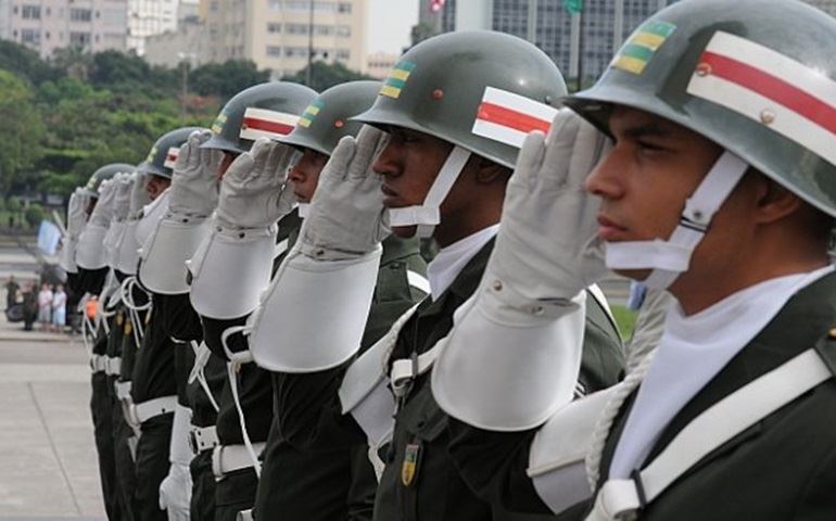 Um General que serviu no Tiro de Guerra de Avaré.