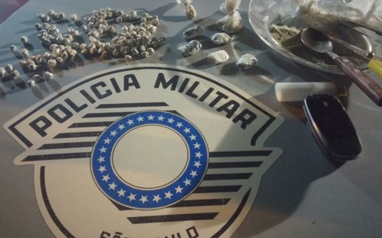 POLÍCIA MILITAR APREENDEU UM ADOLESCENTE PELO CRIME DE ATO INFRACIONAL DE TRÁFICO DE DROGAS