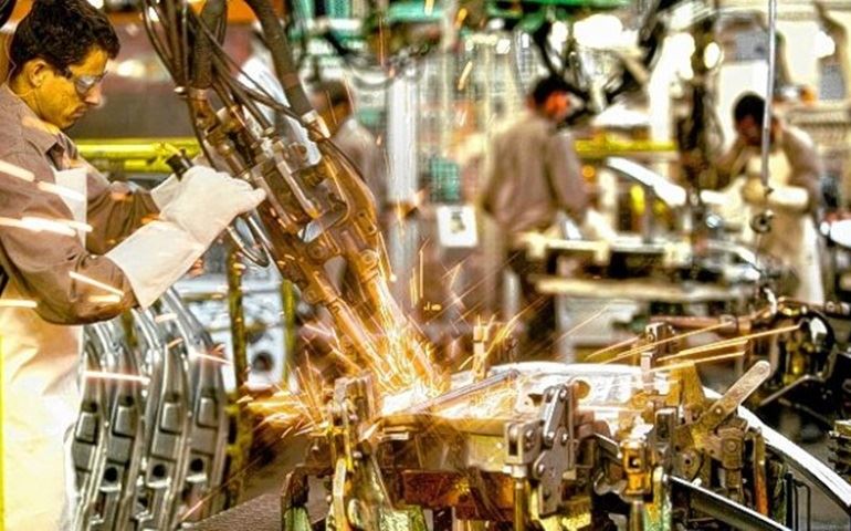 Analistas econômicos reduzem a alta do PIB para 0,27%