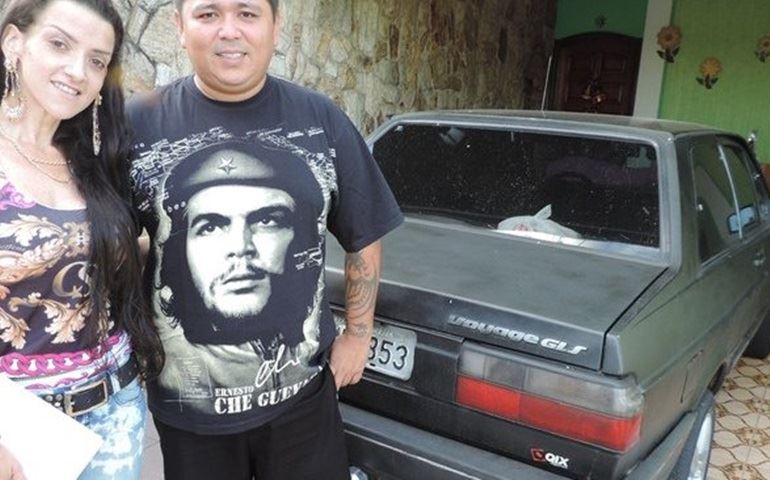 'Casal Mega Filmes' vende salgados após prisão: 'Não temos vergonha'