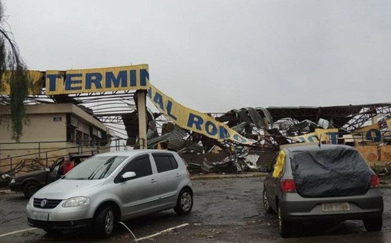 TERMINAL RODOVIÁRIO DE TAQURITUBA ESTÁ FUNCIONANDO EM UM LOCAL IMPROVISADO.