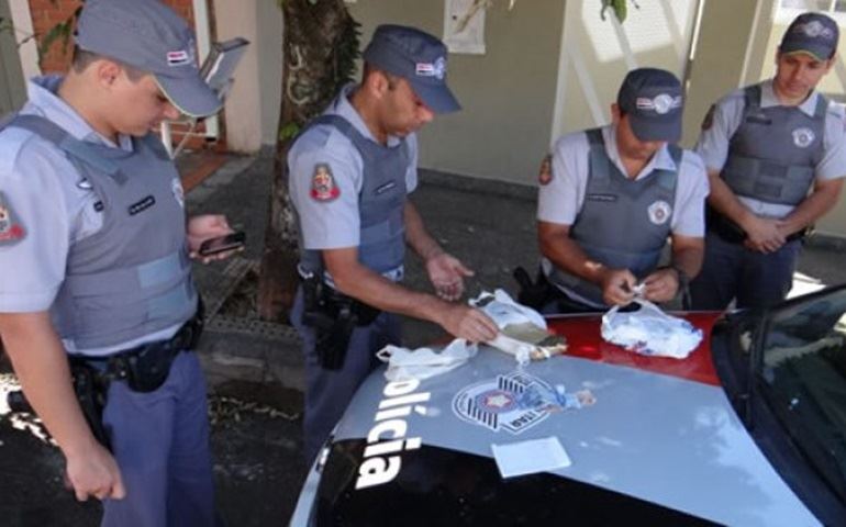 PM faz apreensão de mais de 800 gramas de maconha