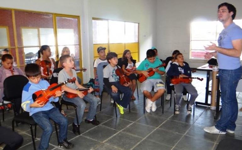 Projeto Guri e Oficinas Culturais têm vagas para todas as idades 