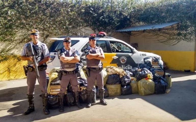 Tático Ostensivo Rodoviário apreende mais de 01 tonelada e meia de maconha
