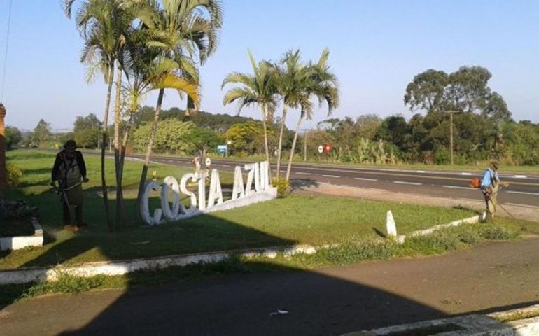 Costa Azul recebe mutirão de limpeza