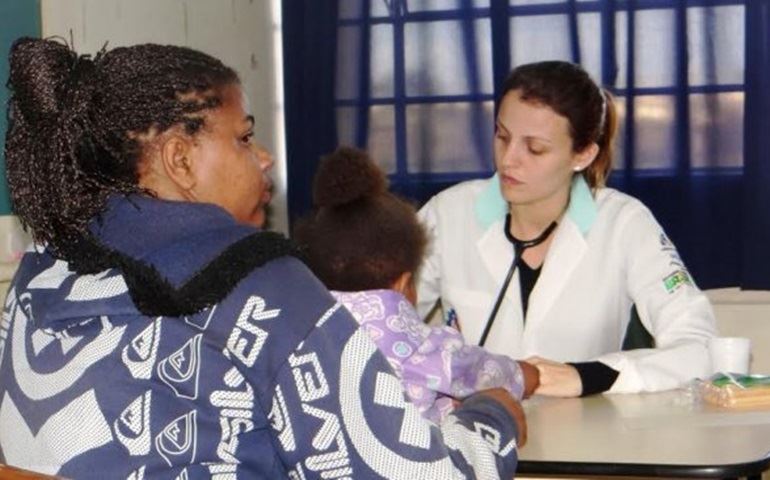 Outubro Rosa é celebrado com exames preventivos para mulheres neste sábado