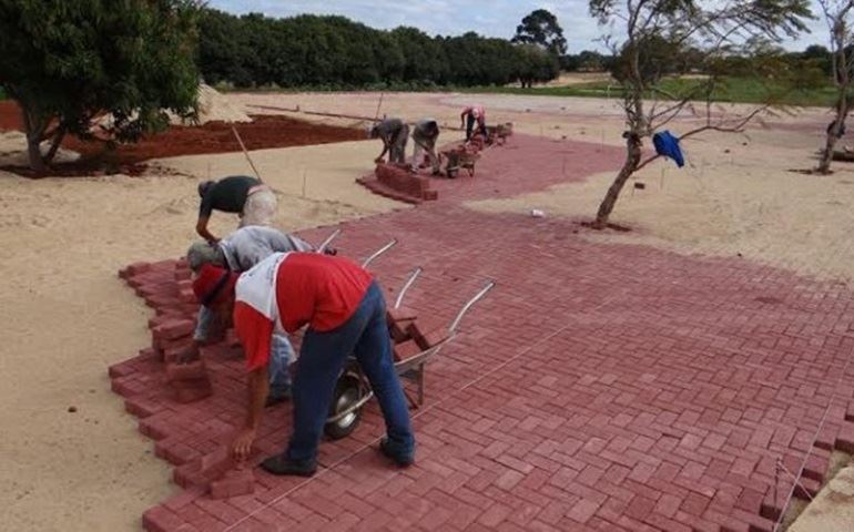 Prosseguem as obras no Costa Azul e no Camping