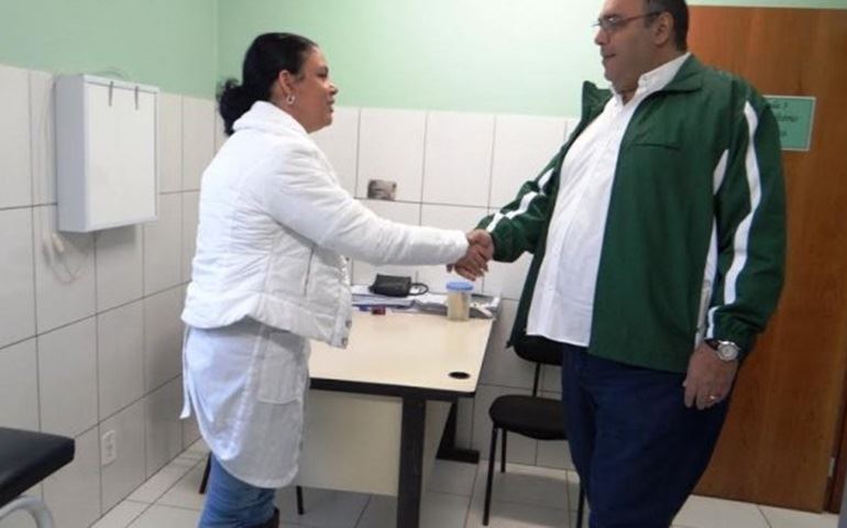 Prefeito acompanha o atendimento nos postos do Paraíso e Jardim Vera Cruz