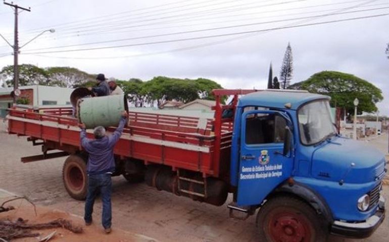 Operação Cata Treco reforça limpeza da cidade