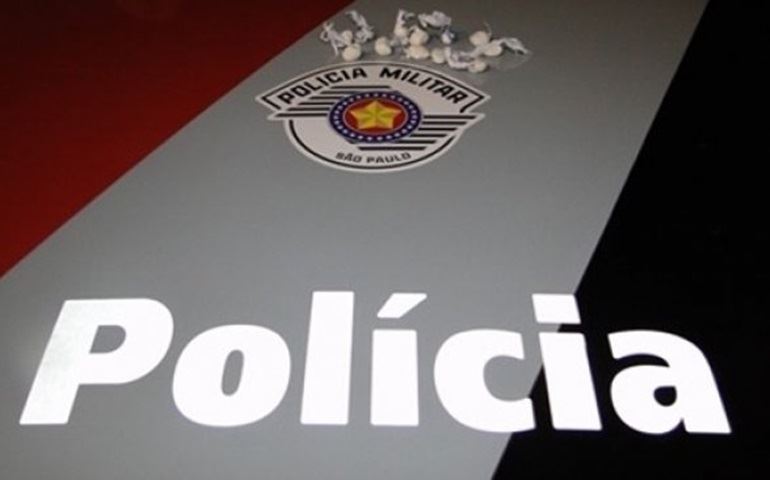 Dupla suspeita de roubo é presa com entorpecentes em Botucatu