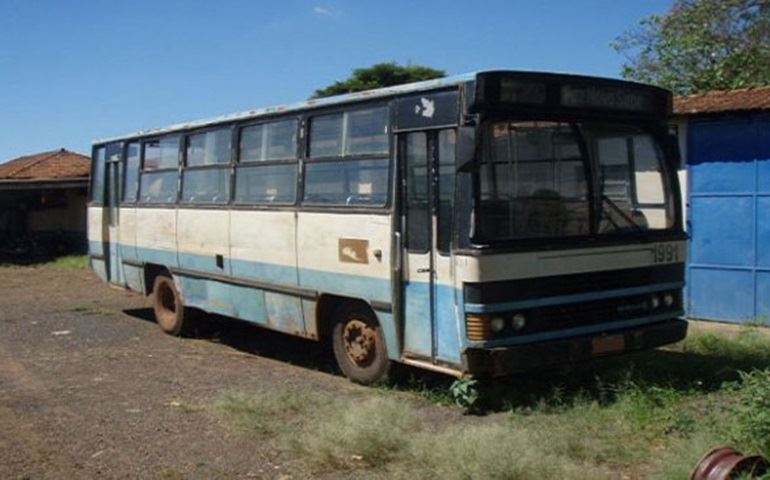  Idoso morre depois de ser atingido por ônibus em Avaré.