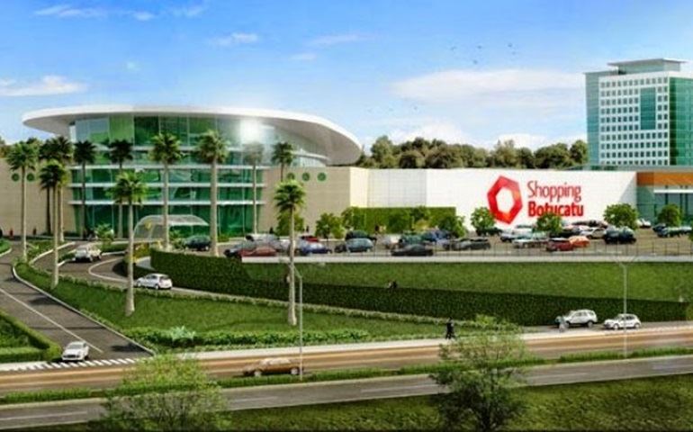 Shopping de Botucatu recebeu ontem 15.000 pessoas.