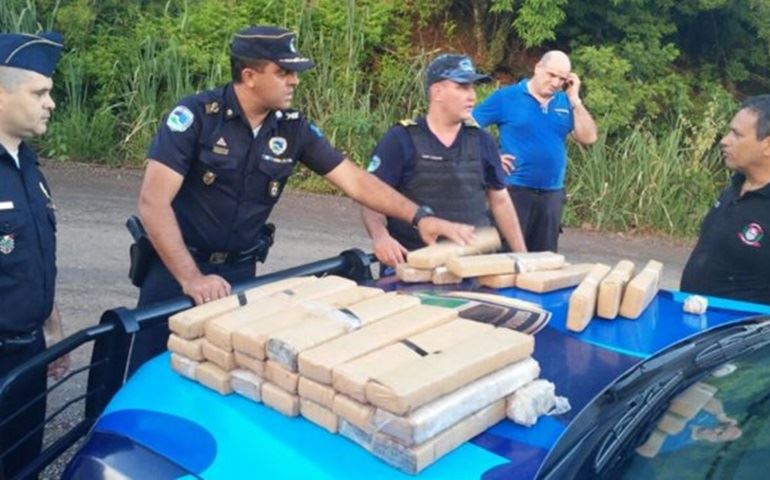 Força tarefa em Botucatu apreende 30 quilos de maconha e caminhonete avaliados em R$ 70 mil
