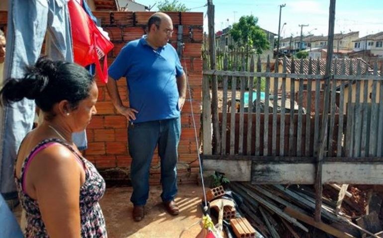 Prefeito cobra solução do Estado para muro de arrimo no Camargo