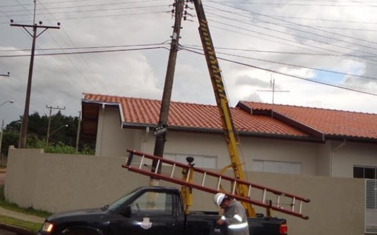 Prefeitura já substituiu 1250 lâmpadas queimadas