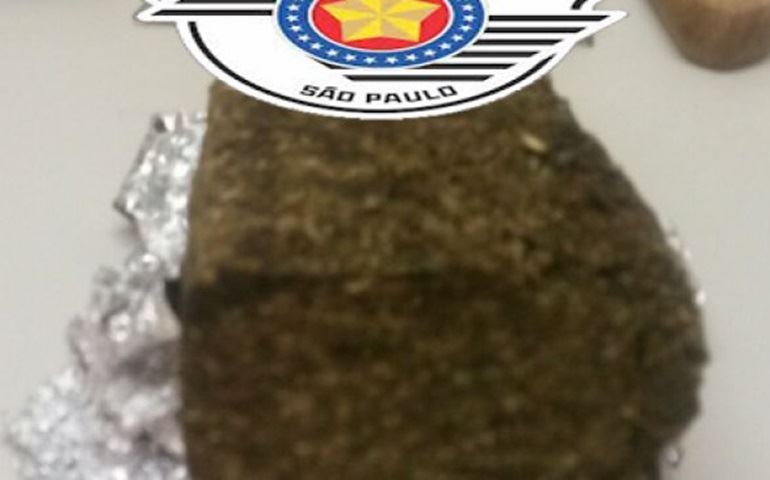 POLÍCIA MILITAR PRENDE UMA PESSOA POR TRÁFICO DE DROGAS NA CIDADE DE AVARÉ