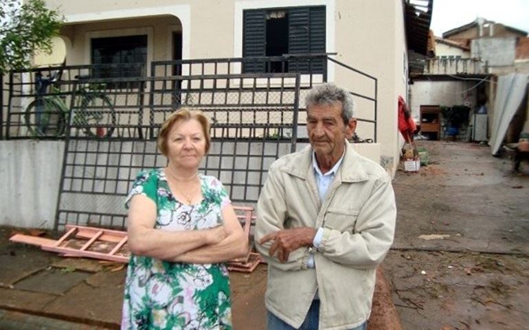 VÍTIMAS DO TORNADO TEMEM SAQUES.