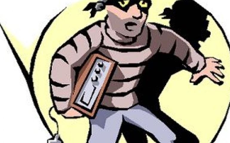 Polícia prende homem com objetos furtados em Itaí