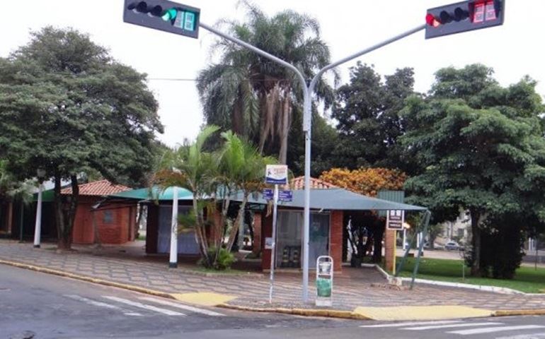 Novos semáforos modernizam sinalização de trânsito no centro