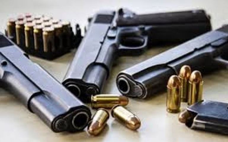 Estatuto do Desarmamento ajudou a frear homicídios, dizem especialistas